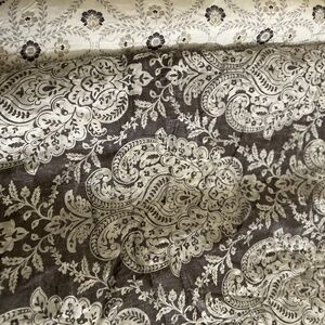 Croft & Barrow Full/Queen Damaske Reversible Bedspread